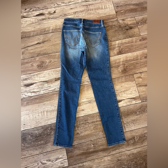 Hollister Jeans - Picture 2 of 5